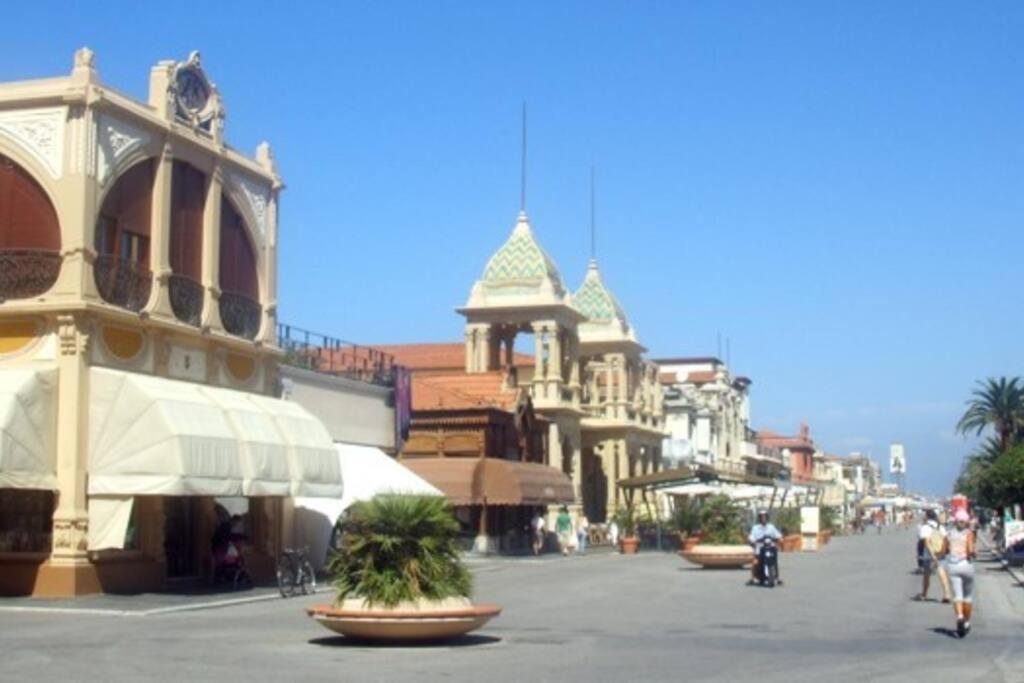 Familie Chalet In Toscane, Aan Zee, Aangeboden Door Micasatoscana Виареджо Екстериор снимка